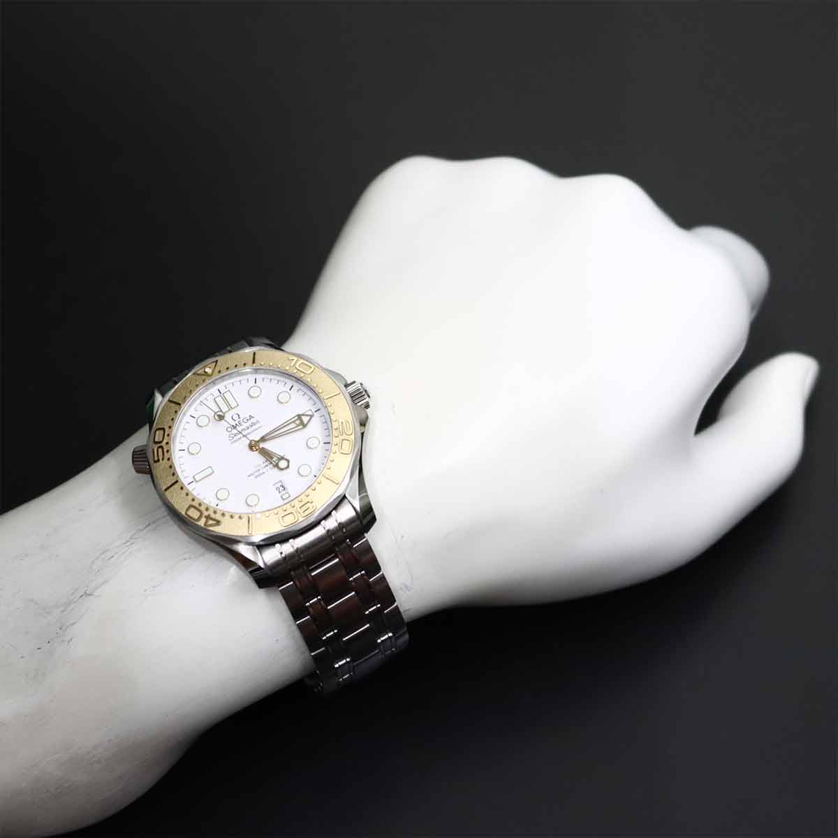 Seamaster Paris 2024 522 21 42 20 04 001 K18YG White Dial
