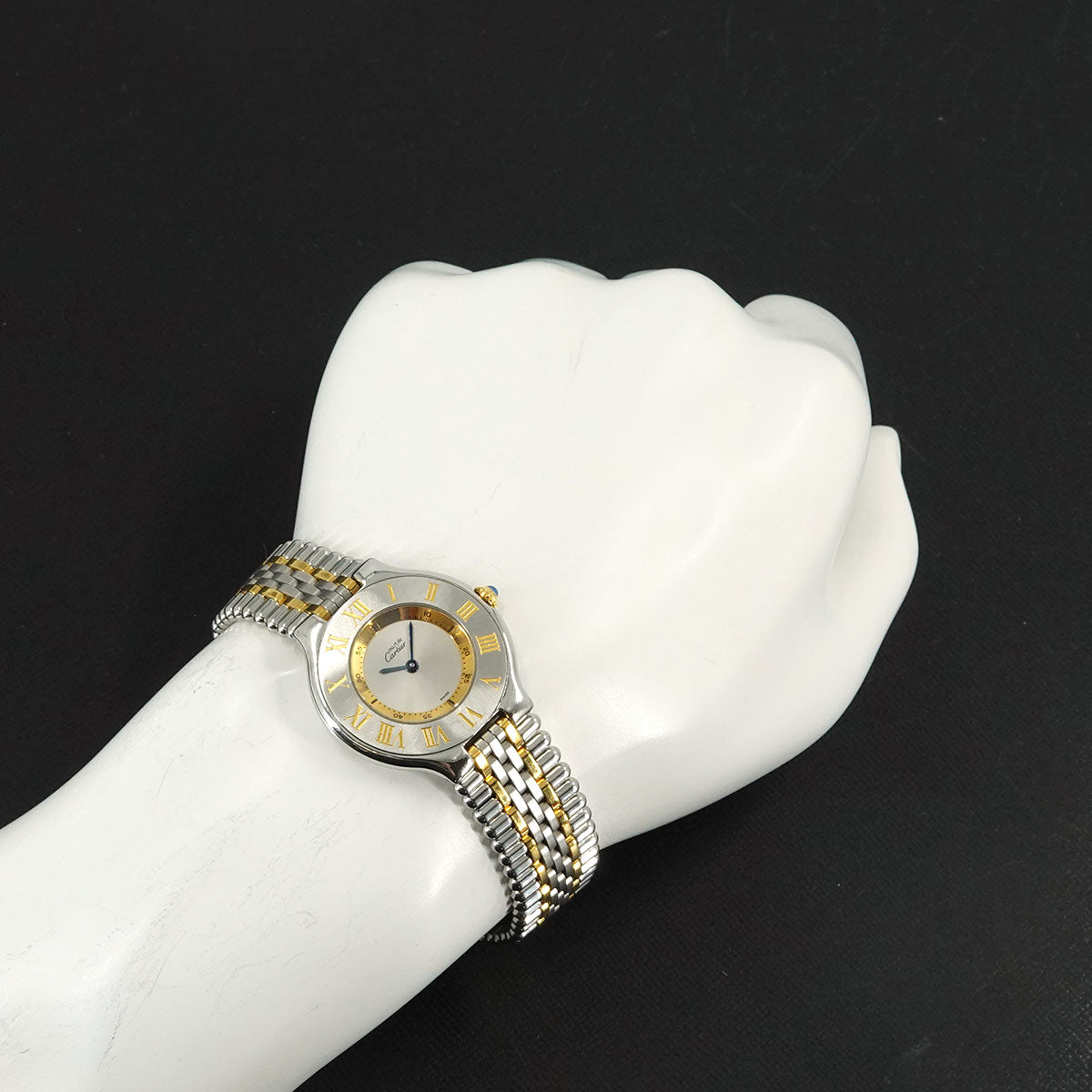 Must 21 W10072F4 Quartz Silver Dial Boys Watch