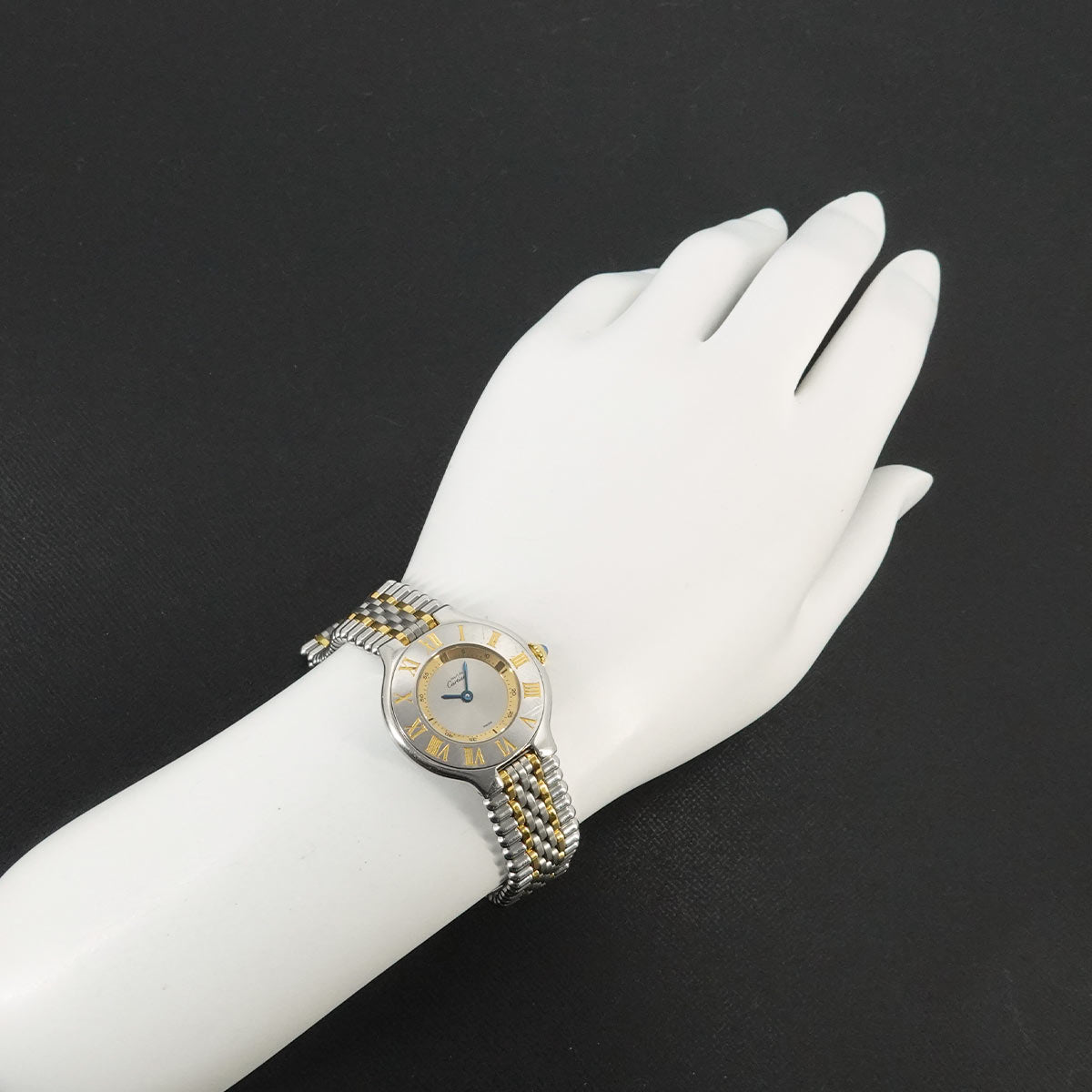 Must 21 Van Thian W10073F4 Quartz Silver Dial Ladies Watch