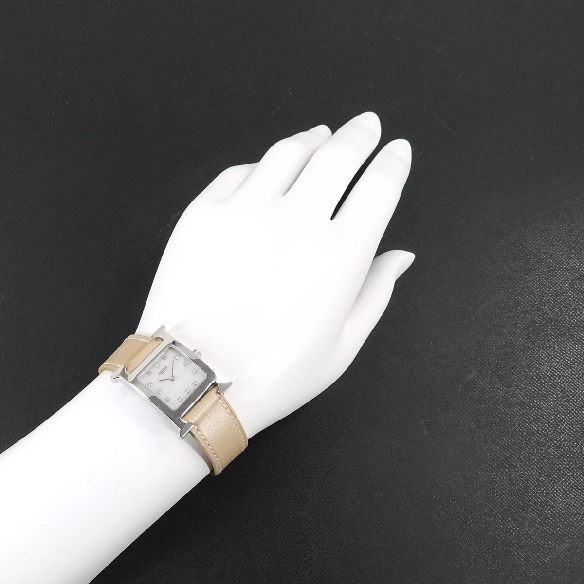 H Watch HH1 210 White Shell Dial 12P Diamond Quartz
