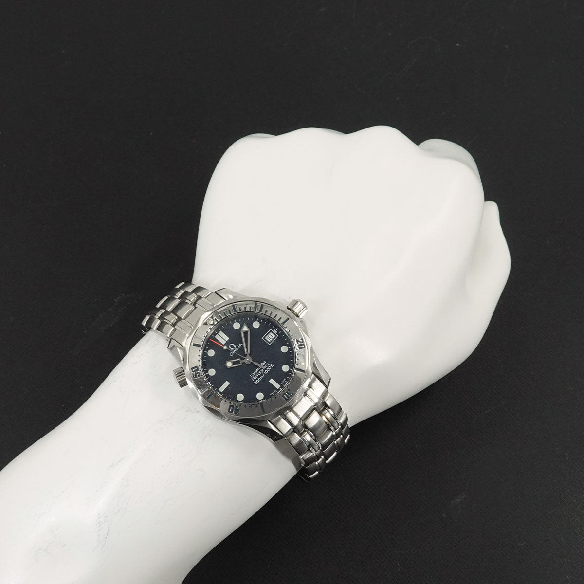 Seamaster professional 2562 80 Date Navy Dial Boys Watch