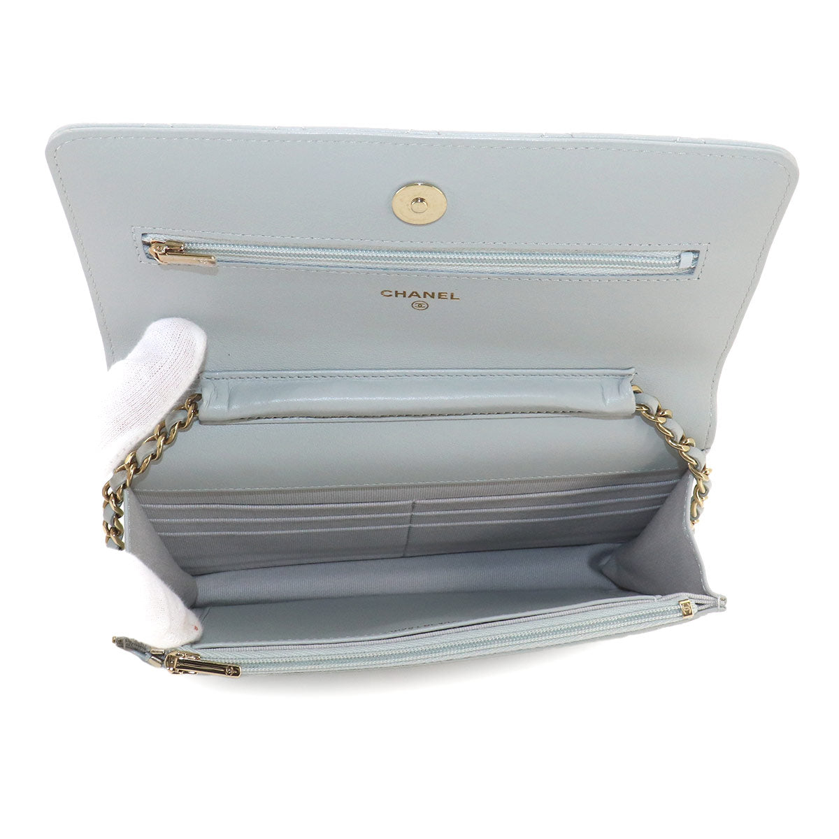 Matelasse Classic Chain Wallet Leather Light gray AP0250