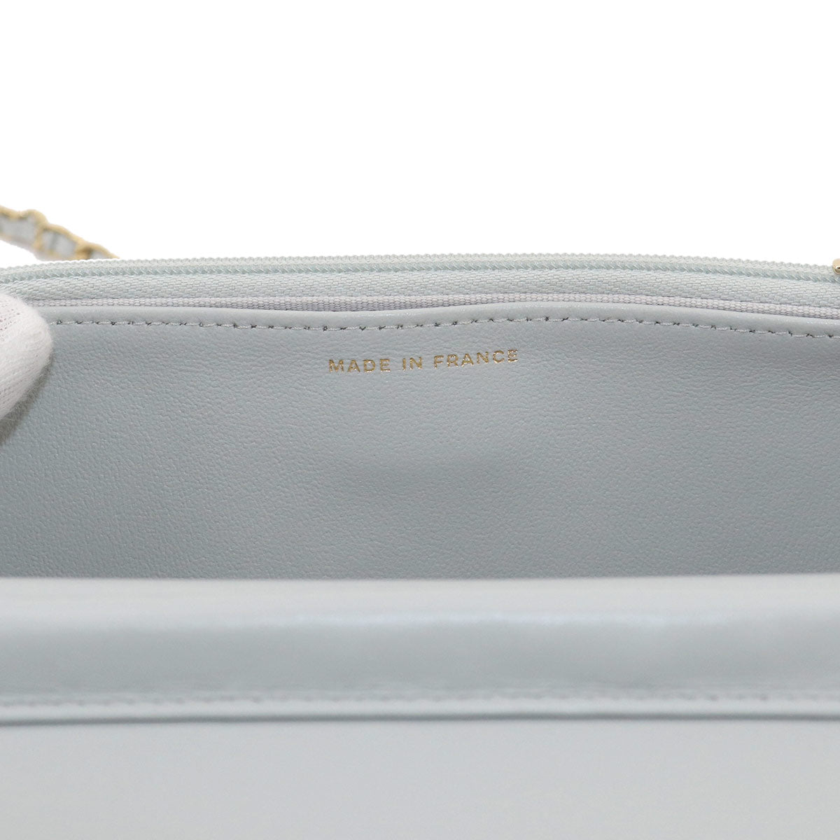 Matelasse Classic Chain Wallet Leather Light gray AP0250