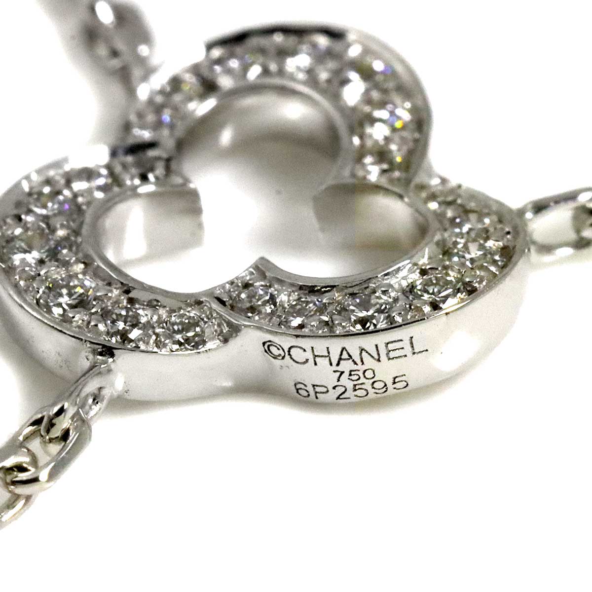Camelia Necklace Diamond White Agate 18K White Gold 750