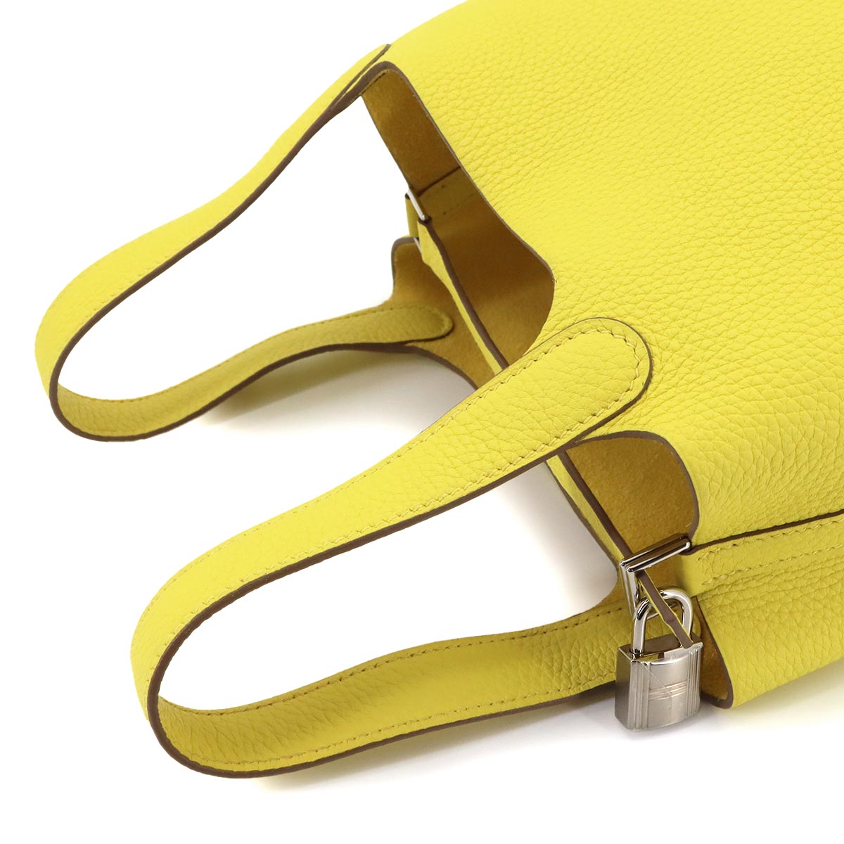 Picotin Lock PM 18 Hand Bag Taurillon Clemence Lime