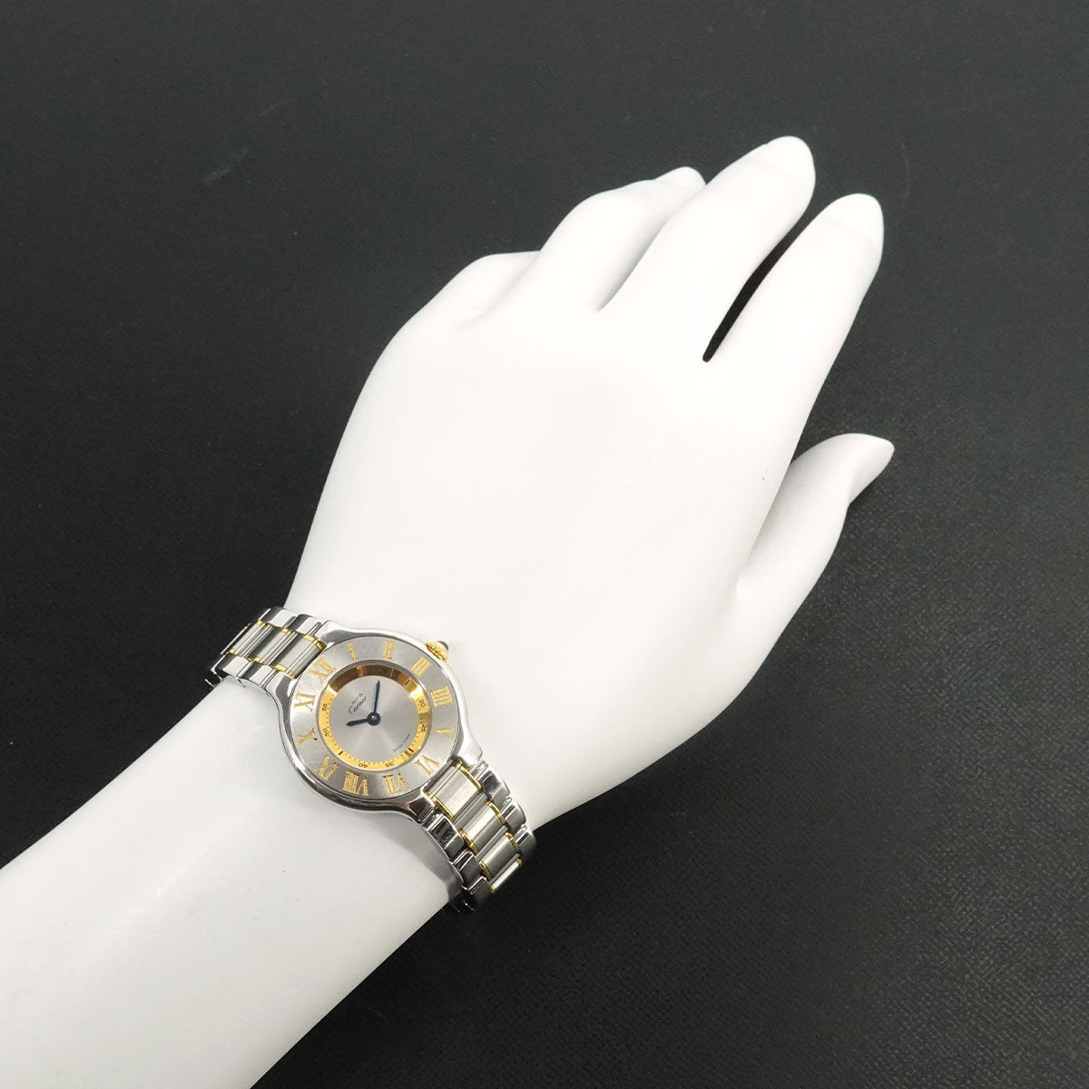 Must 21 Van Thian W10073R6 Quartz Silver Dial Ladies Watch