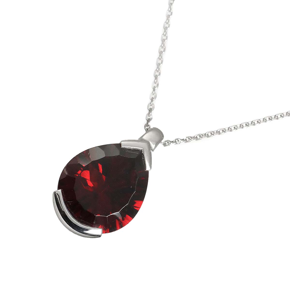 Garnet Necklace 18K WG 750