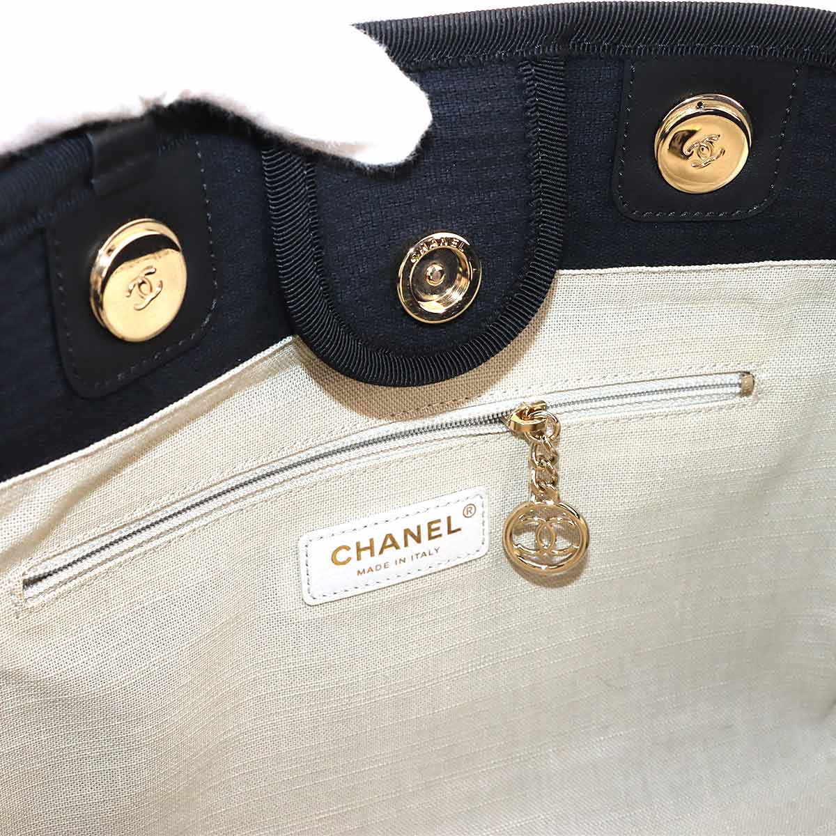 Deauville Small Shopping Tote Chain Shoulder Bag Black AS3257