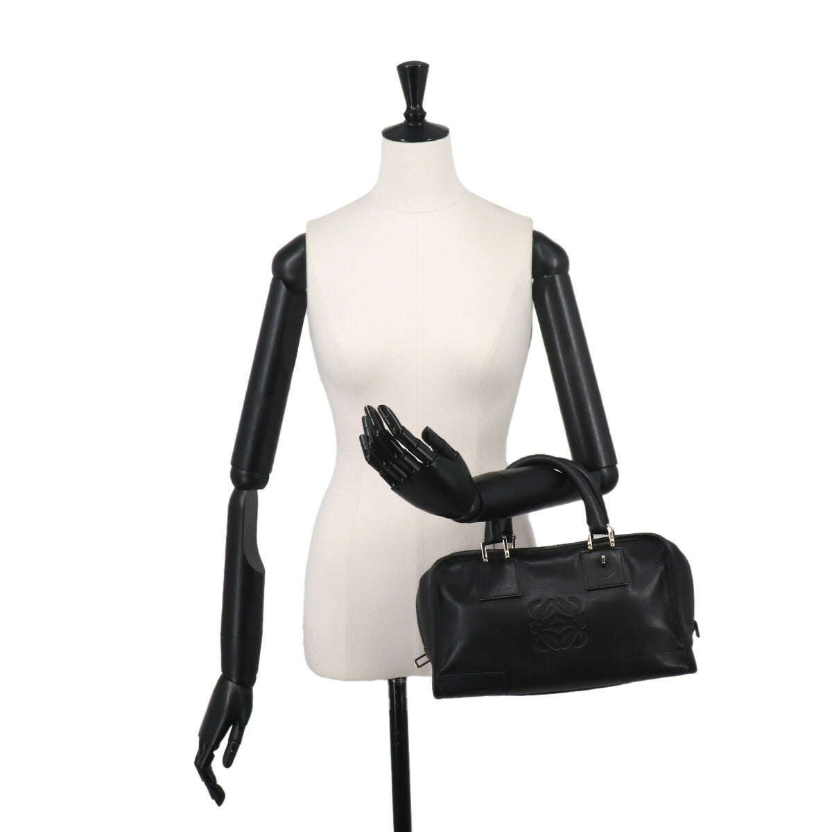 Amazona 28 Hand Bag Leather Black Anagram Purse