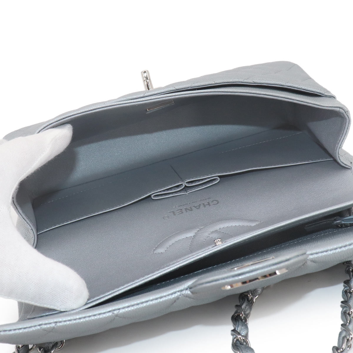 Matelasse 25 Chain Shoulder Bag Leather Gray A01112