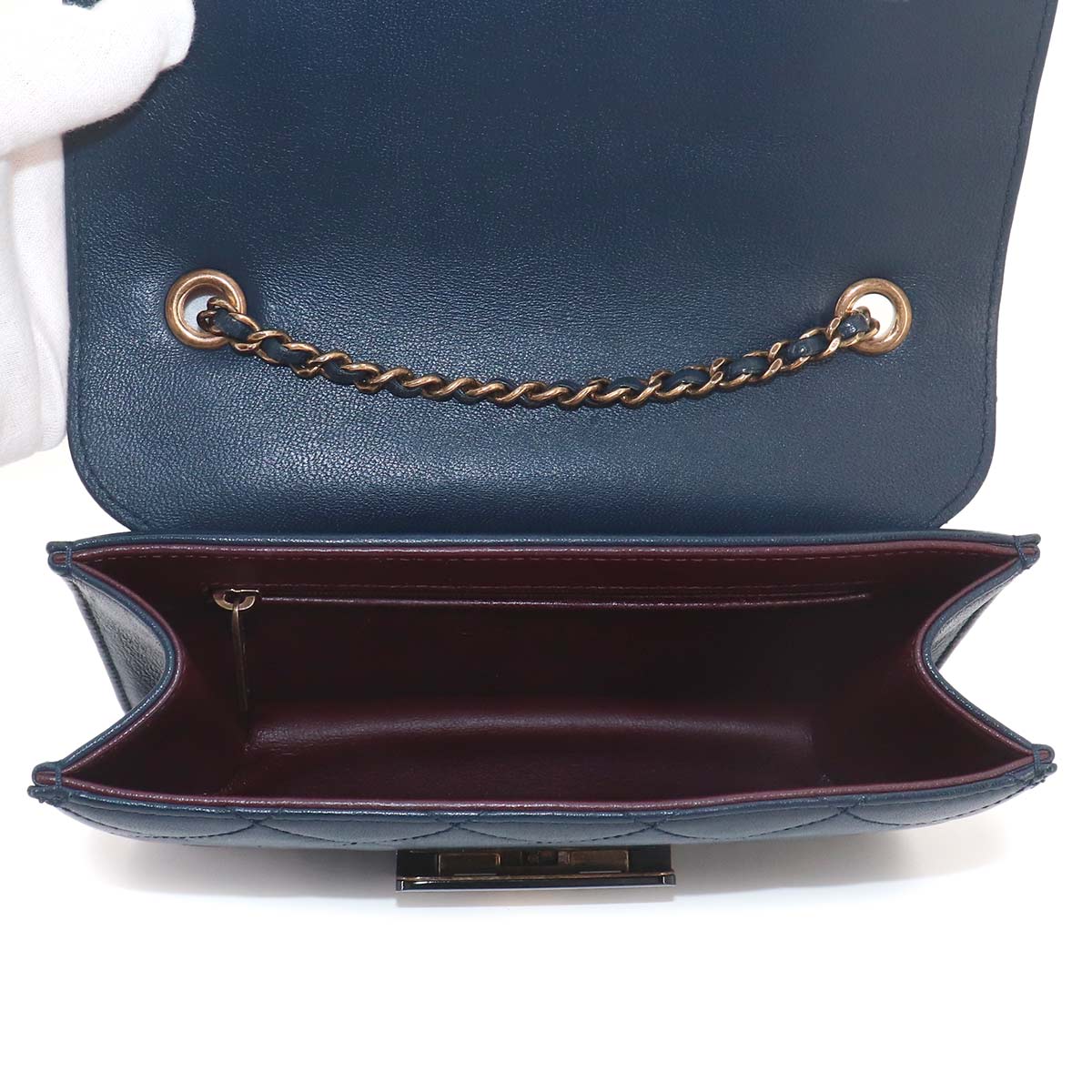 Beauty Lock Chain Shoulder Bag Leather Navy A93221