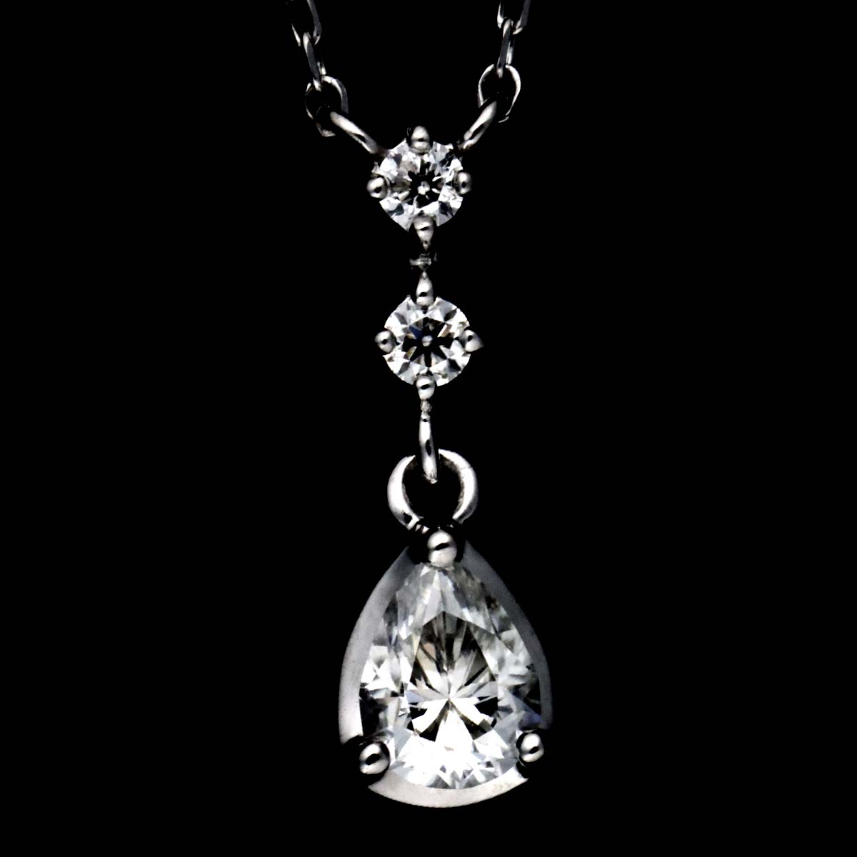 Diamond Necklace 18K White Gold 750
