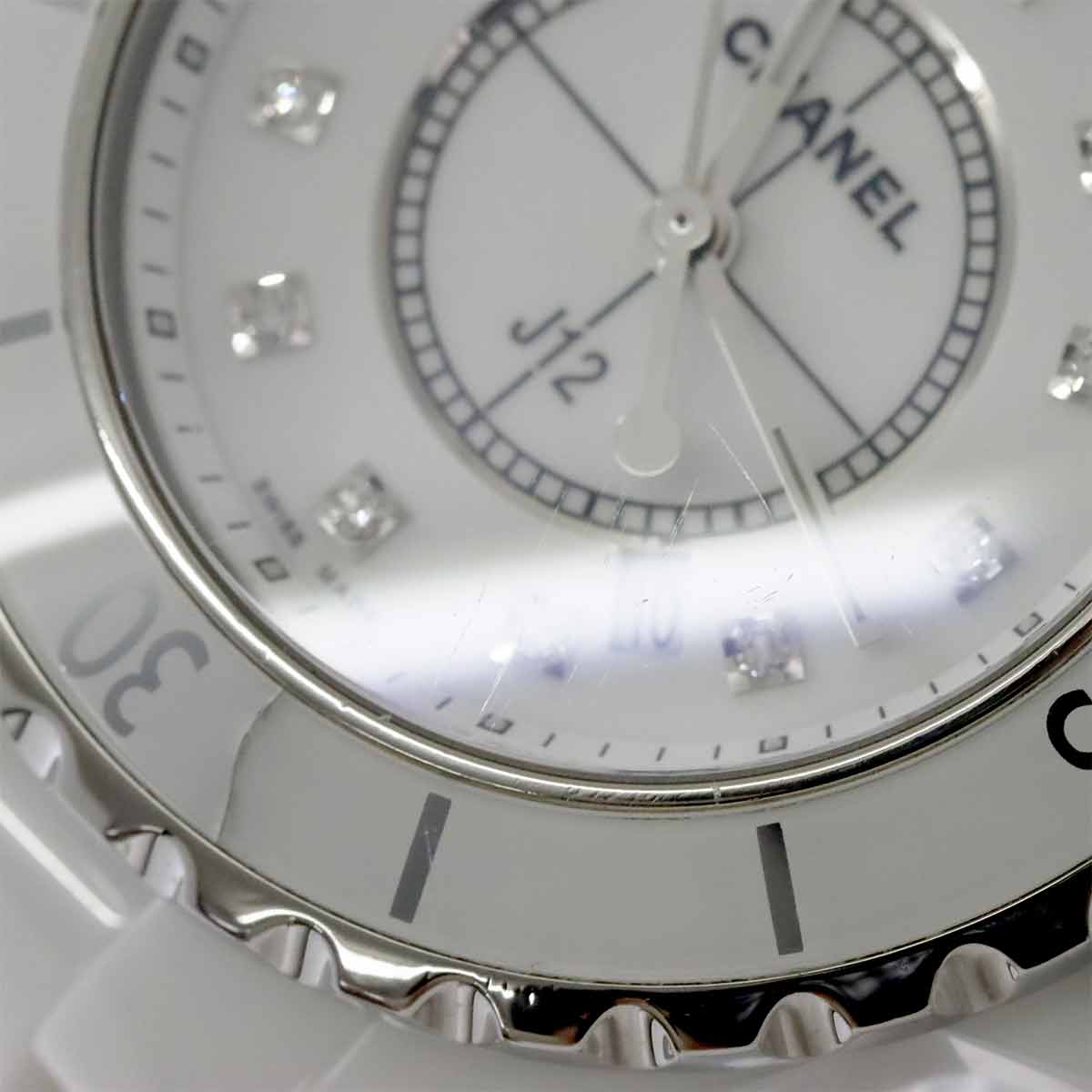 J12 33mm H1628 12P Diamond Quartz White Dial Ladies Watch