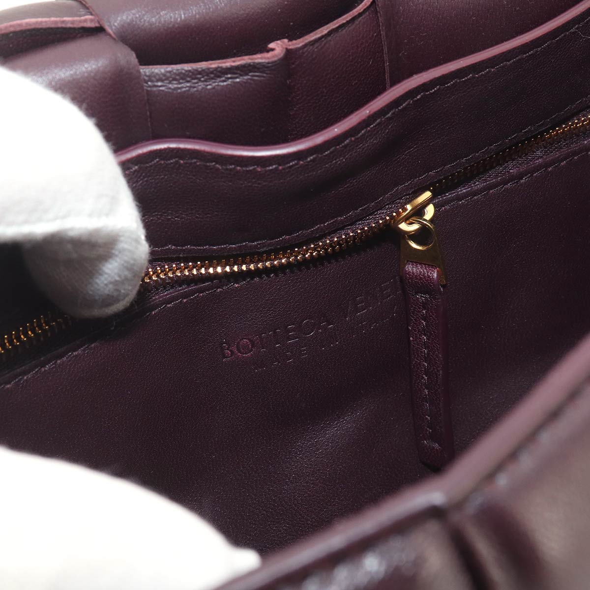 Intrecciato Padded Cassette Shoulder Bag Purple 591970