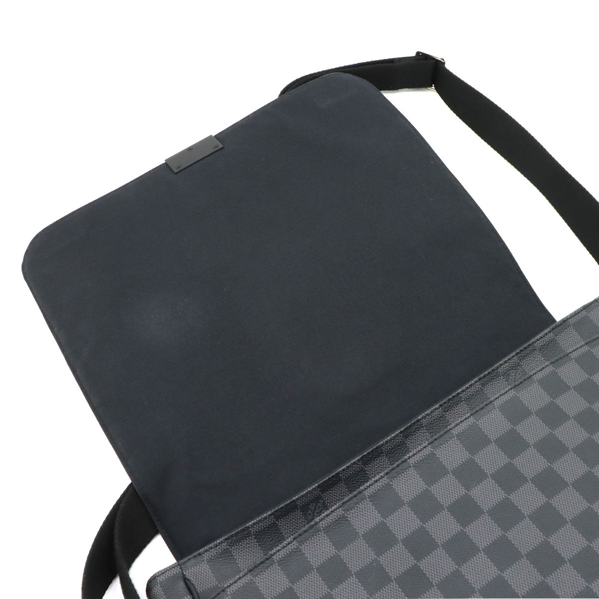 Damier Graphite District GM Shoulder Bag Black N41271