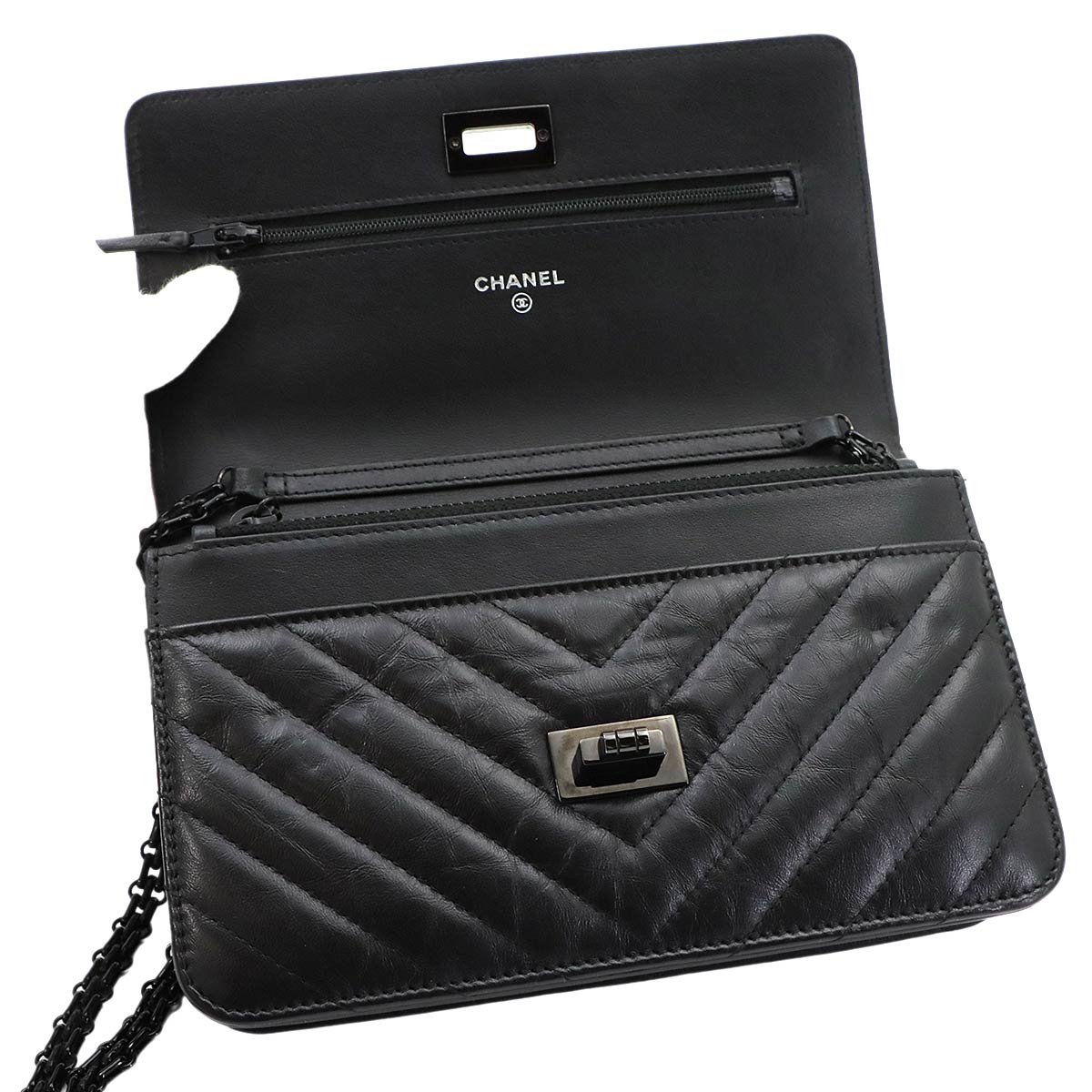 2.55 Chain Long Wallet Leather Black A70328 Chevron