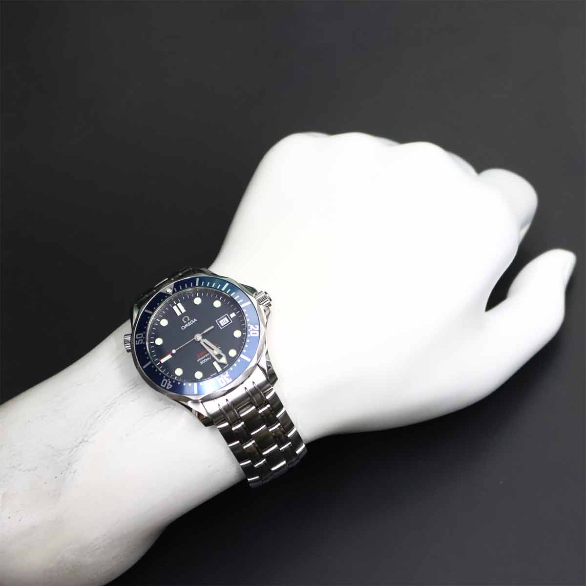 Seamaster Professional 2221 80 300m Quartz Blue Dial Mens