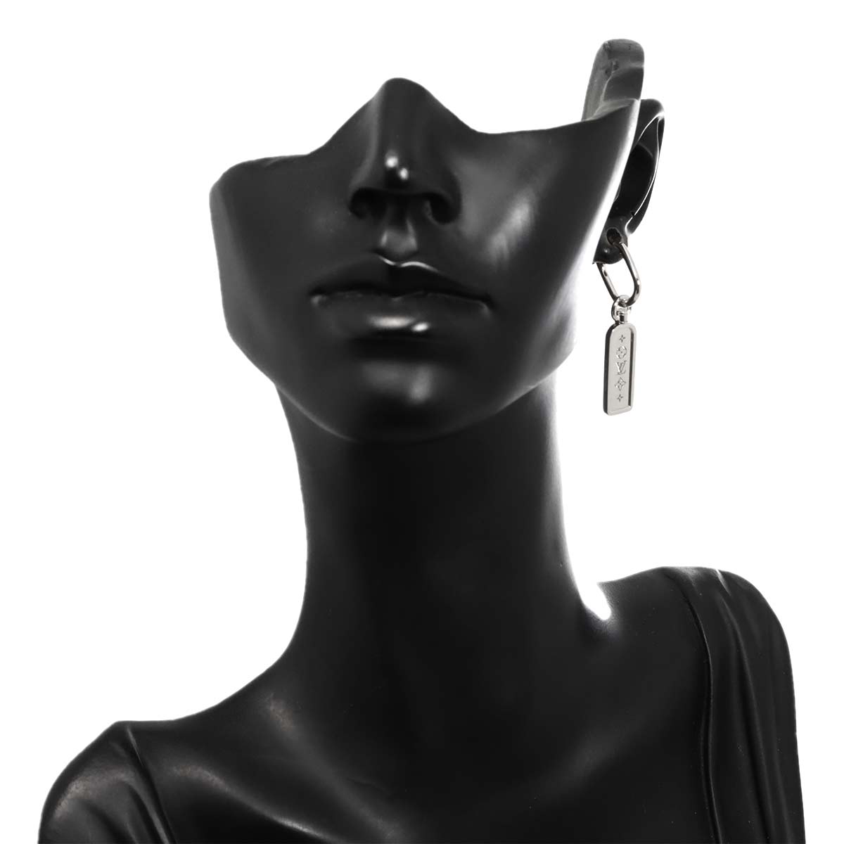 Earring Pierced 18K WG 750 One piece only