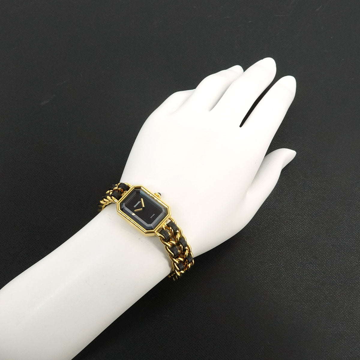 Premiere Size L H0001 Vintage Quartz Black Dial Ladies Watch