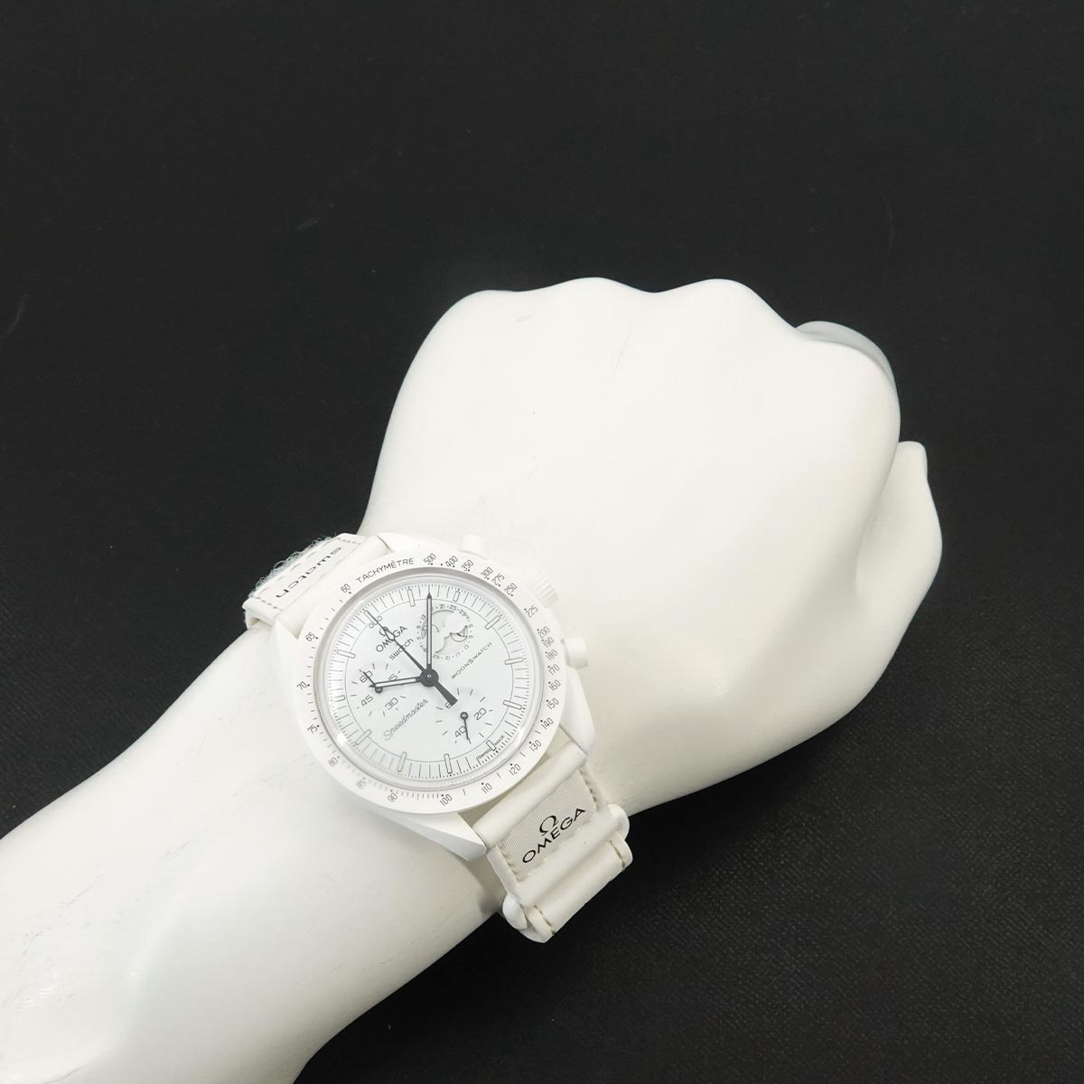 BIOCERAMIC MOONSWATCH MISSION TO THE MOON SO33W700 Quartz