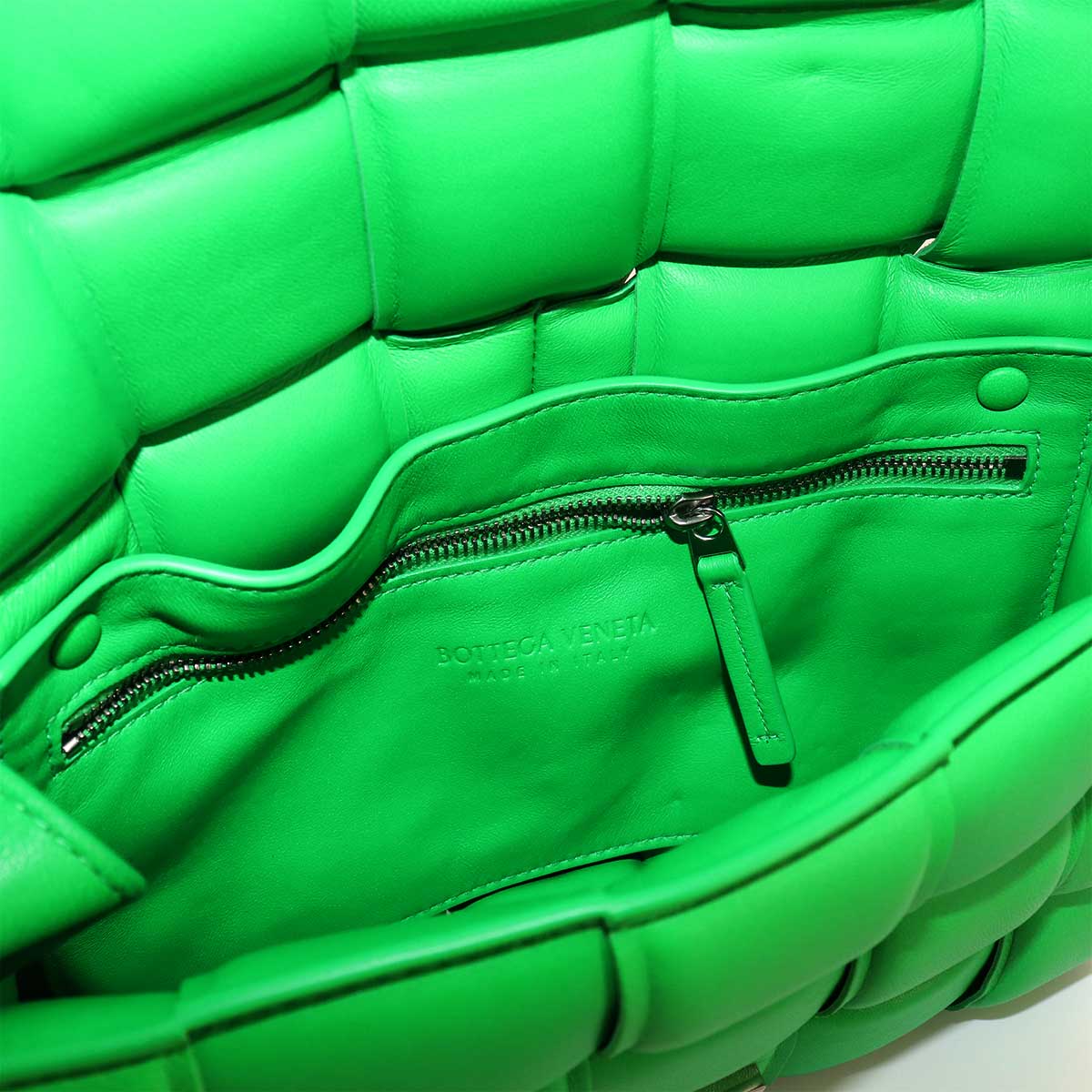 Intrecciato Padded Cassette Shoulder Bag Green