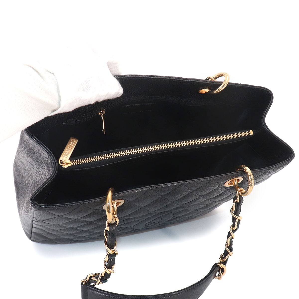 Matelasse Grand Shopping Tote Bag Leather Black GST A50995