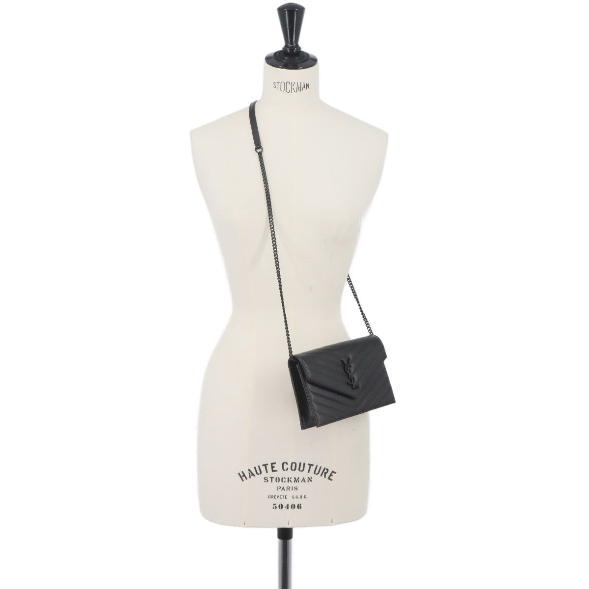 Cassandre Envelope Chain Wallet Leather 695108