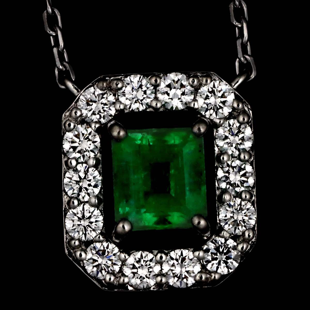 Emerald Diamond 0.28ct Necklace Platinum