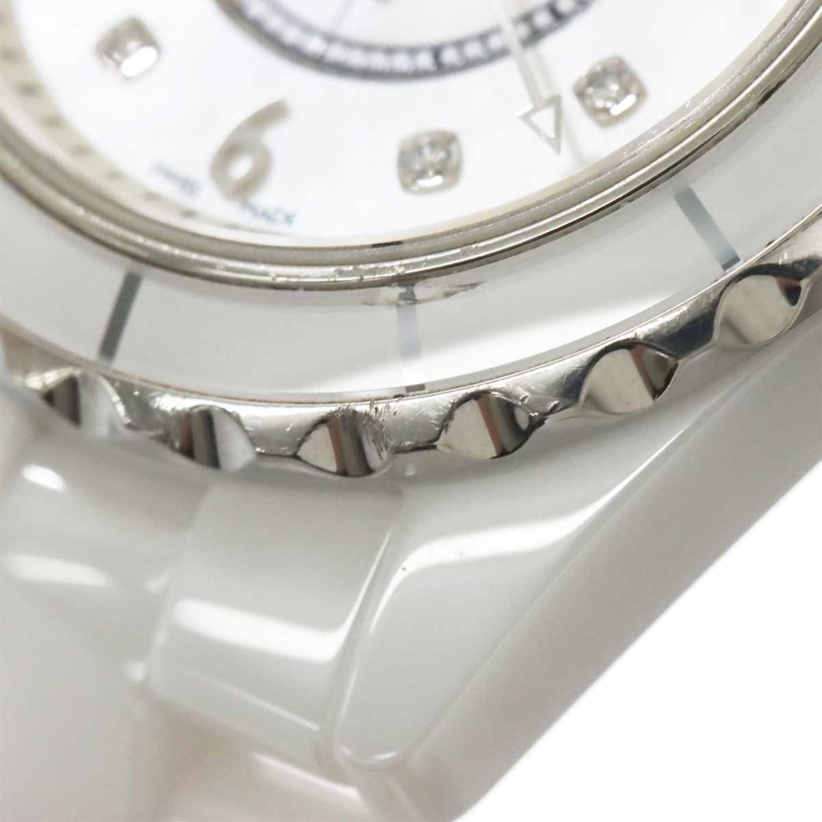 J12 H2570 29mm 8P Diamond Quartz White Shell Dial Ladies Watch