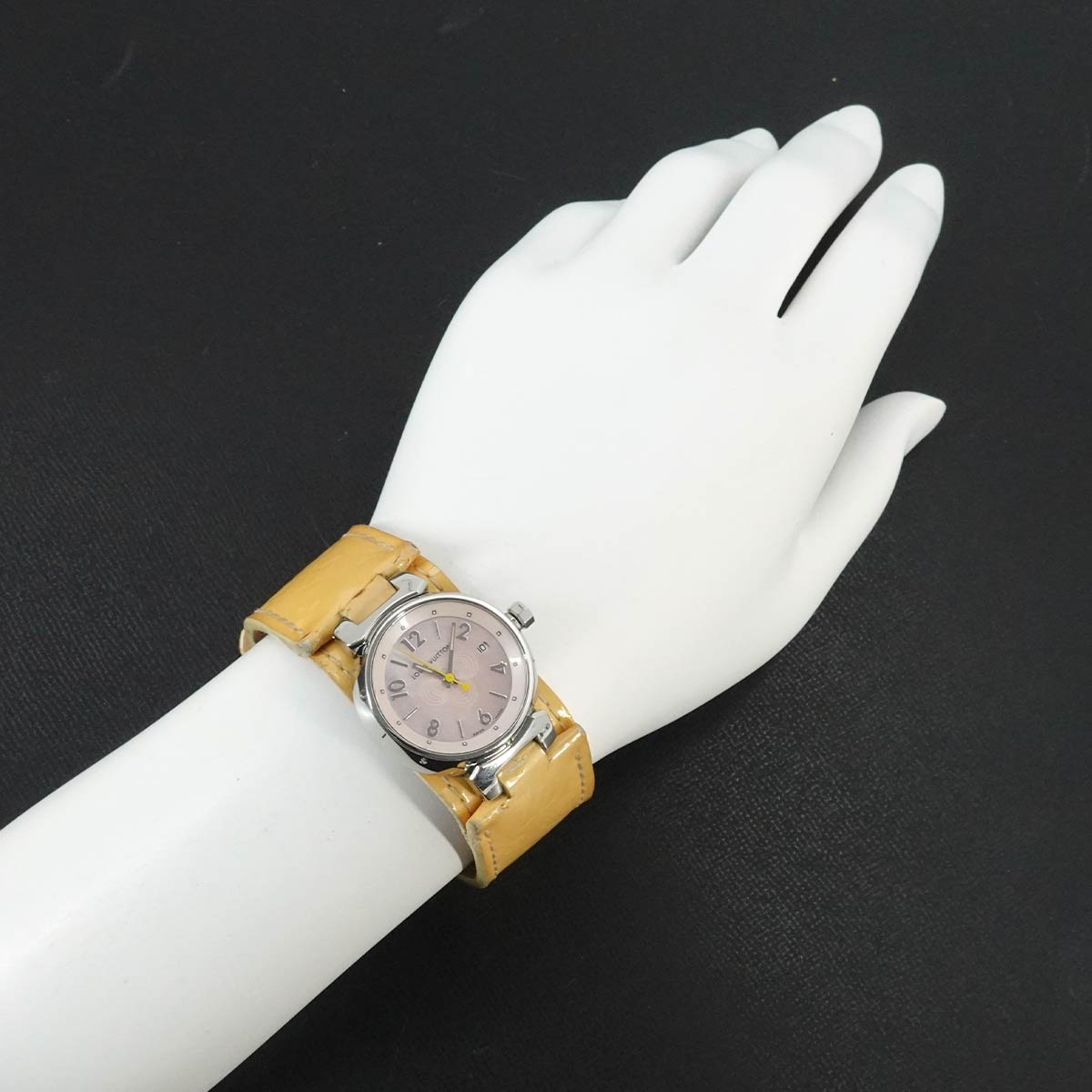 Tambour Q1216 Quartz Pink shell Dial Ladies Watch