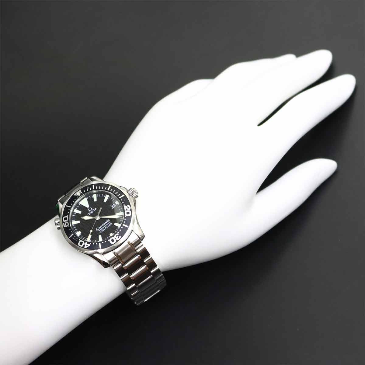 Seamaster 300 2262.50 Date Quartz Black Dial Boys Watch