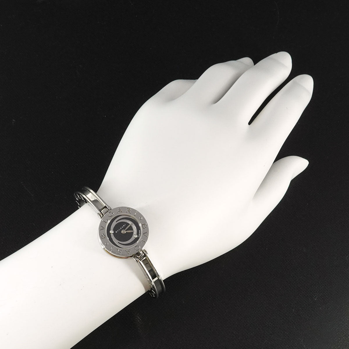 B-Zero1 BZ22S Bangle Watch Diamond Black Dial Ladies Watch
