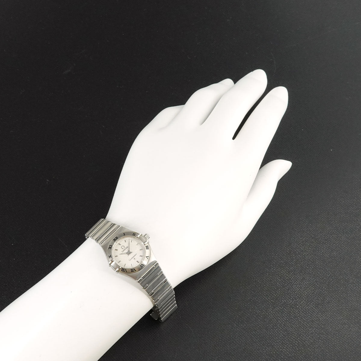 Constellation Mini 1562 30 Silver Dial Quartz Ladies Watch