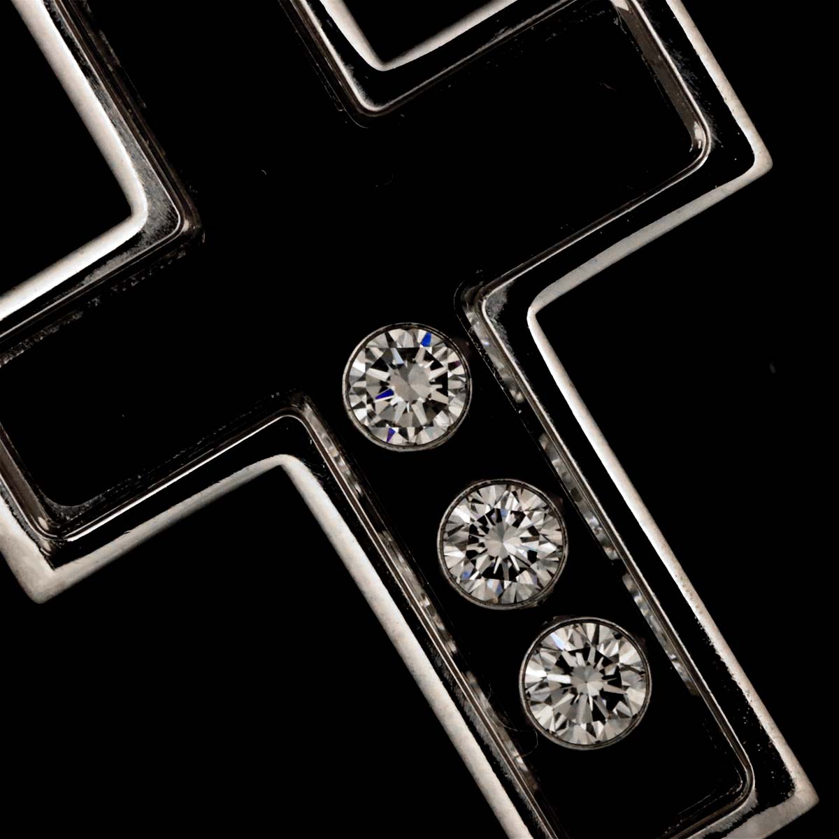 Happy Diamond Cross Necklace 18K White Gold 750