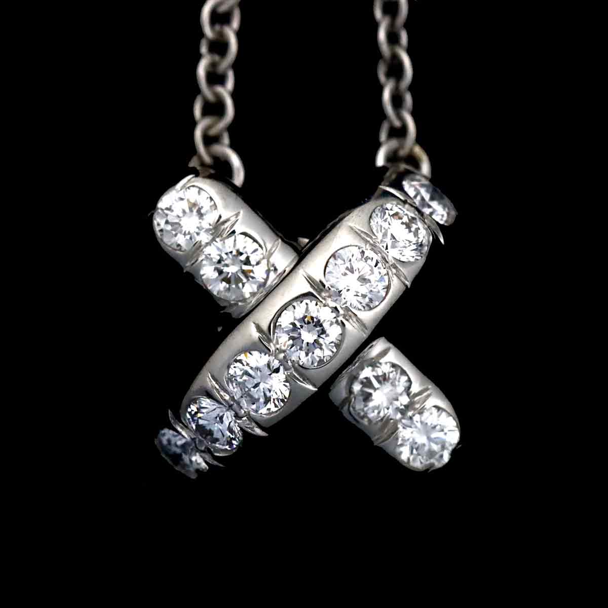 Cross stitch Diamond Necklace Platinum