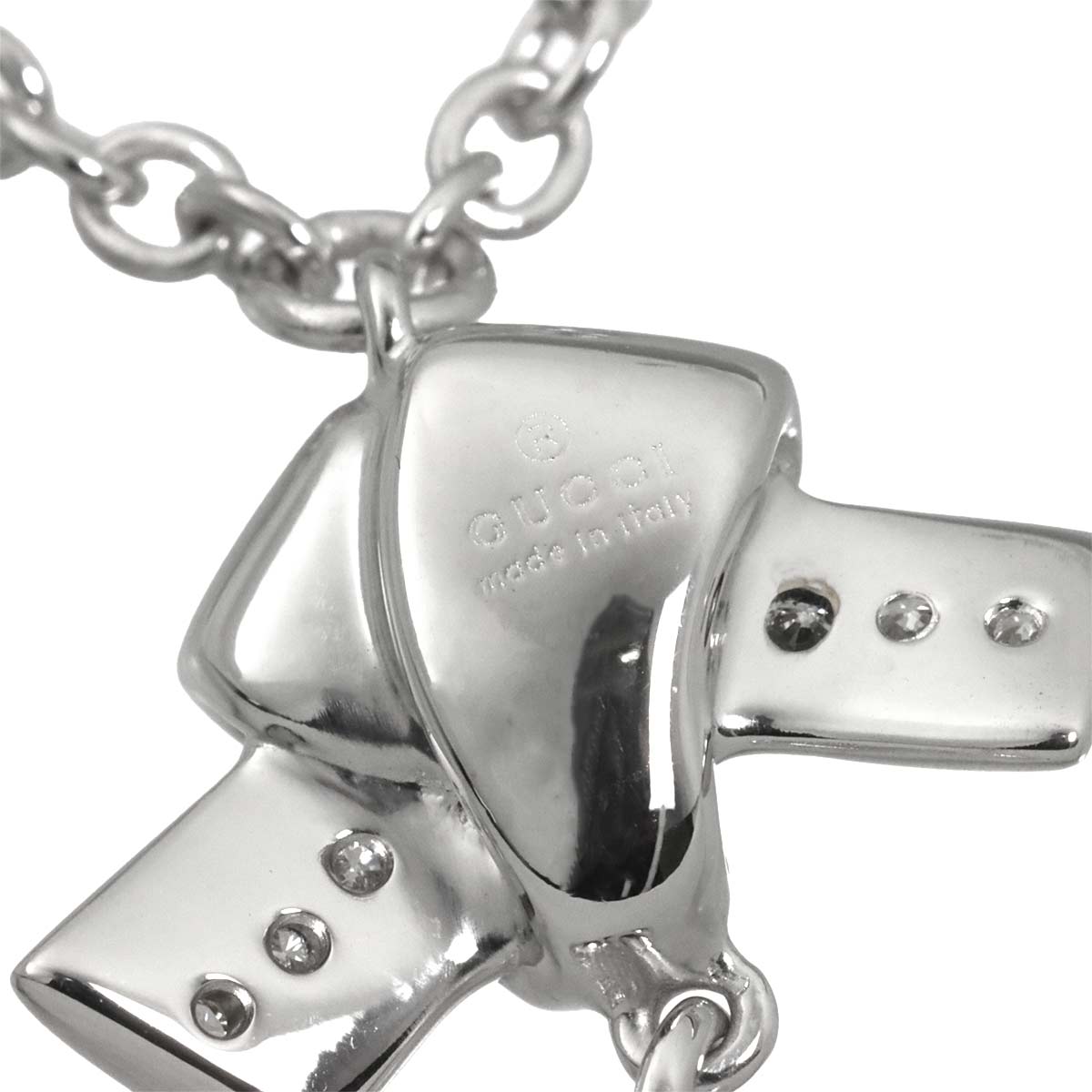 Heart Diamond Necklace 18K White Gold 750
