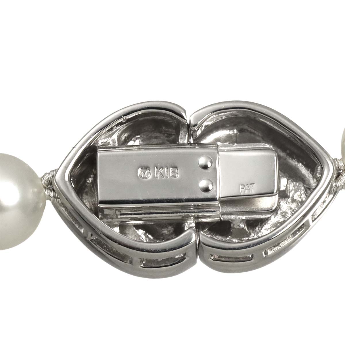 Akoya Pearl 10.6-7.1mm Necklace 18K White Gold 750