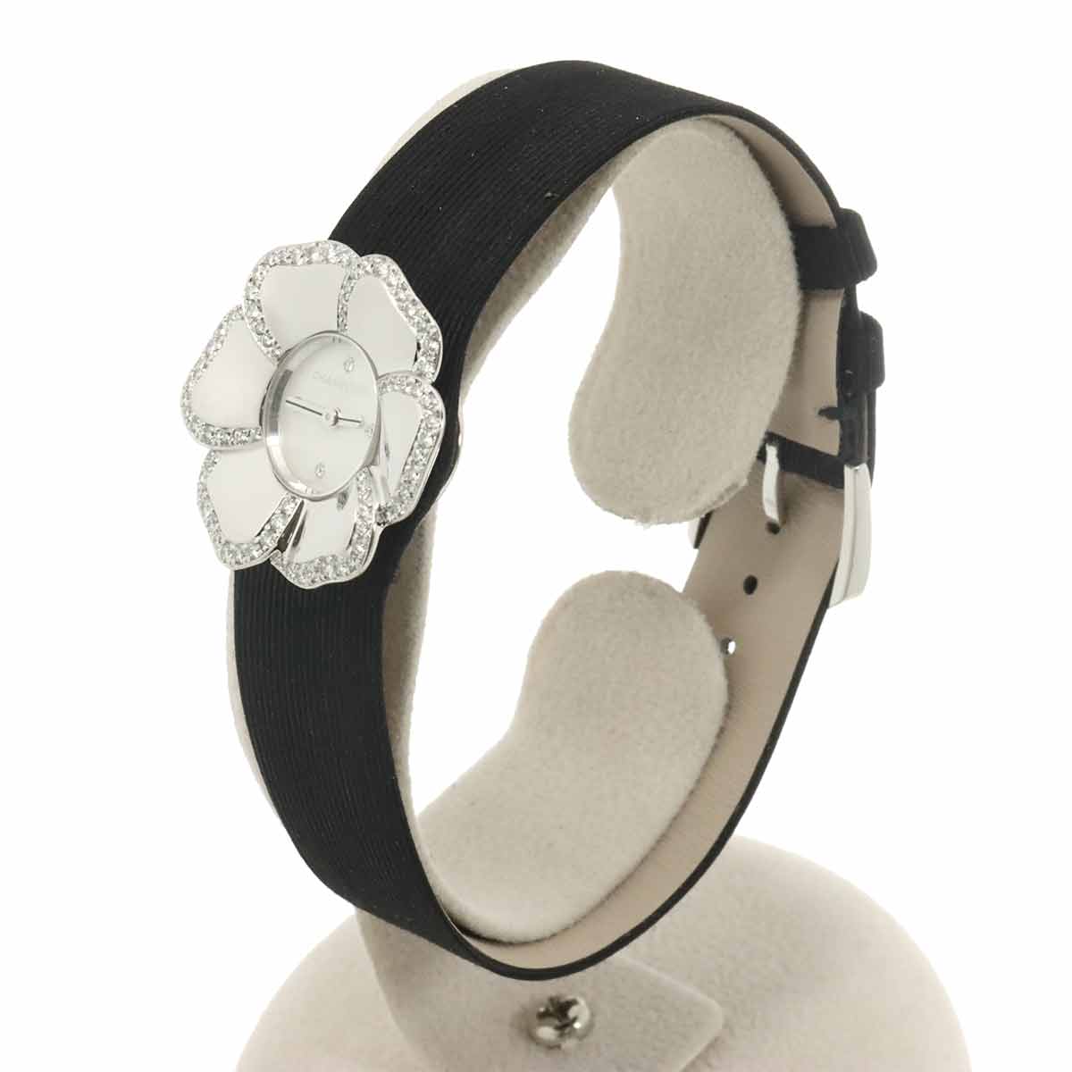 Camellia H1187 Quartz Diamond 750 WG White Shell Dial