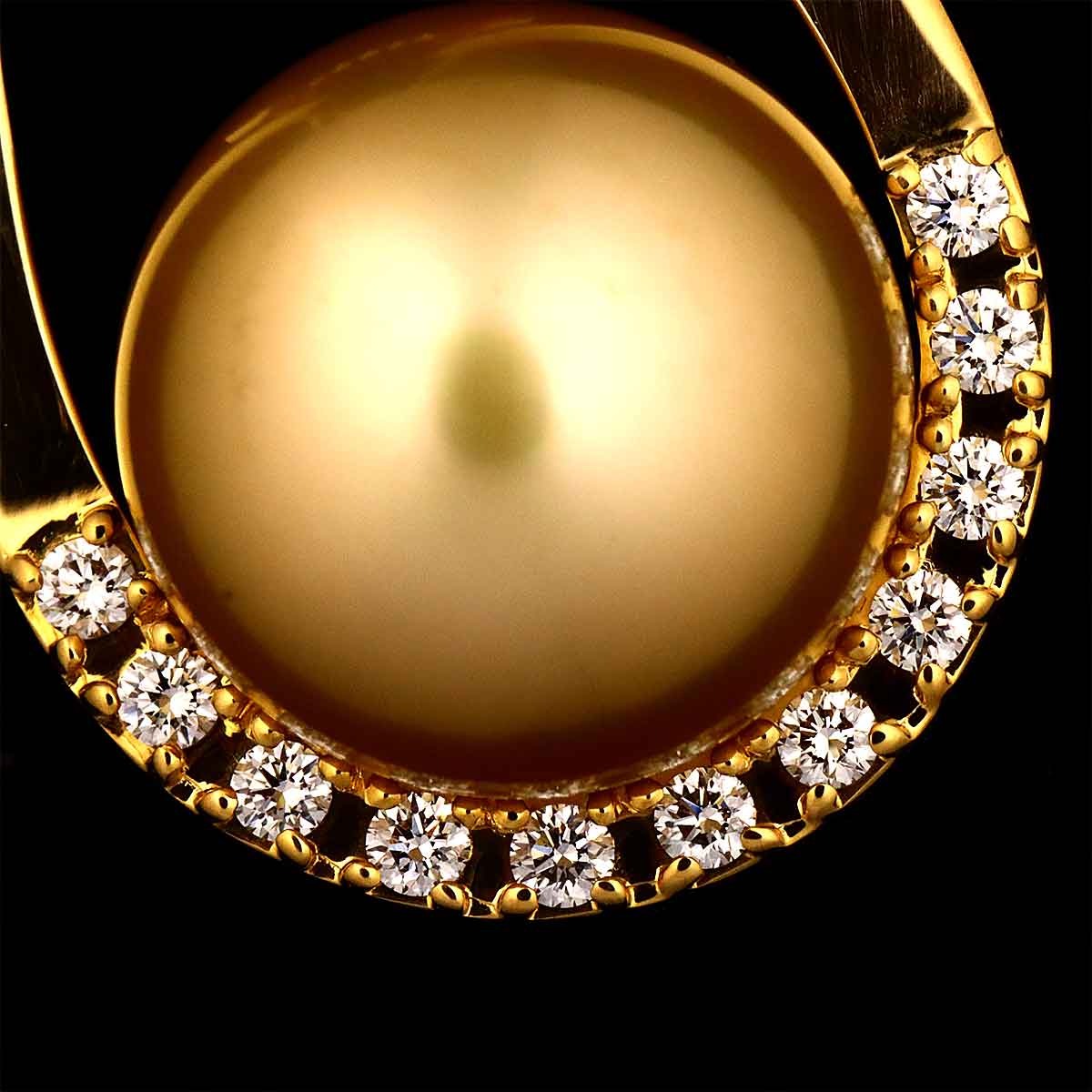 South Sea pearl 10.6mm Diamond 0.10ct Necklace 18K YG 750