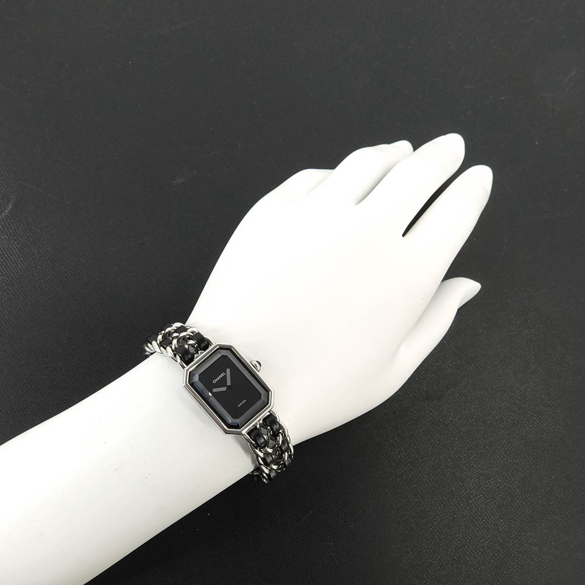 Premiere Size L H0451 Quartz Black Dial Ladies Watch