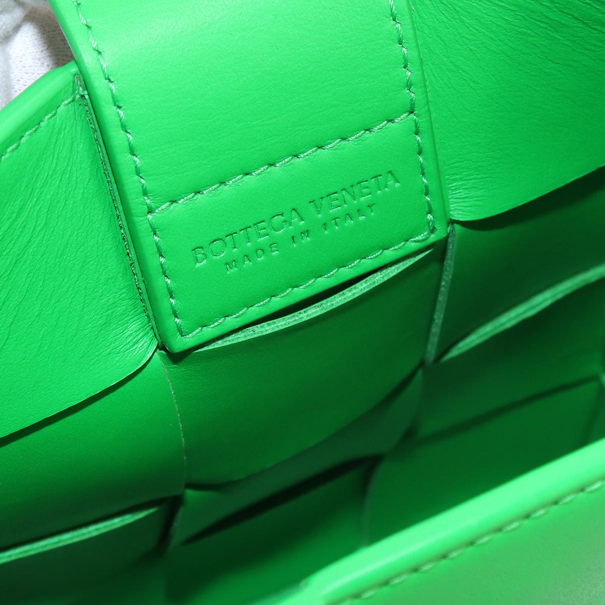 Intrecciato Mini Cassette Shoulder Bag Green 729298