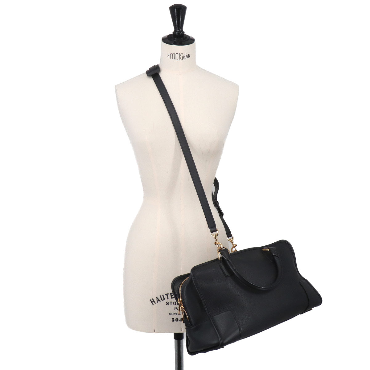 Amazona 36 Hand Bag Leather Black Anagram Purse