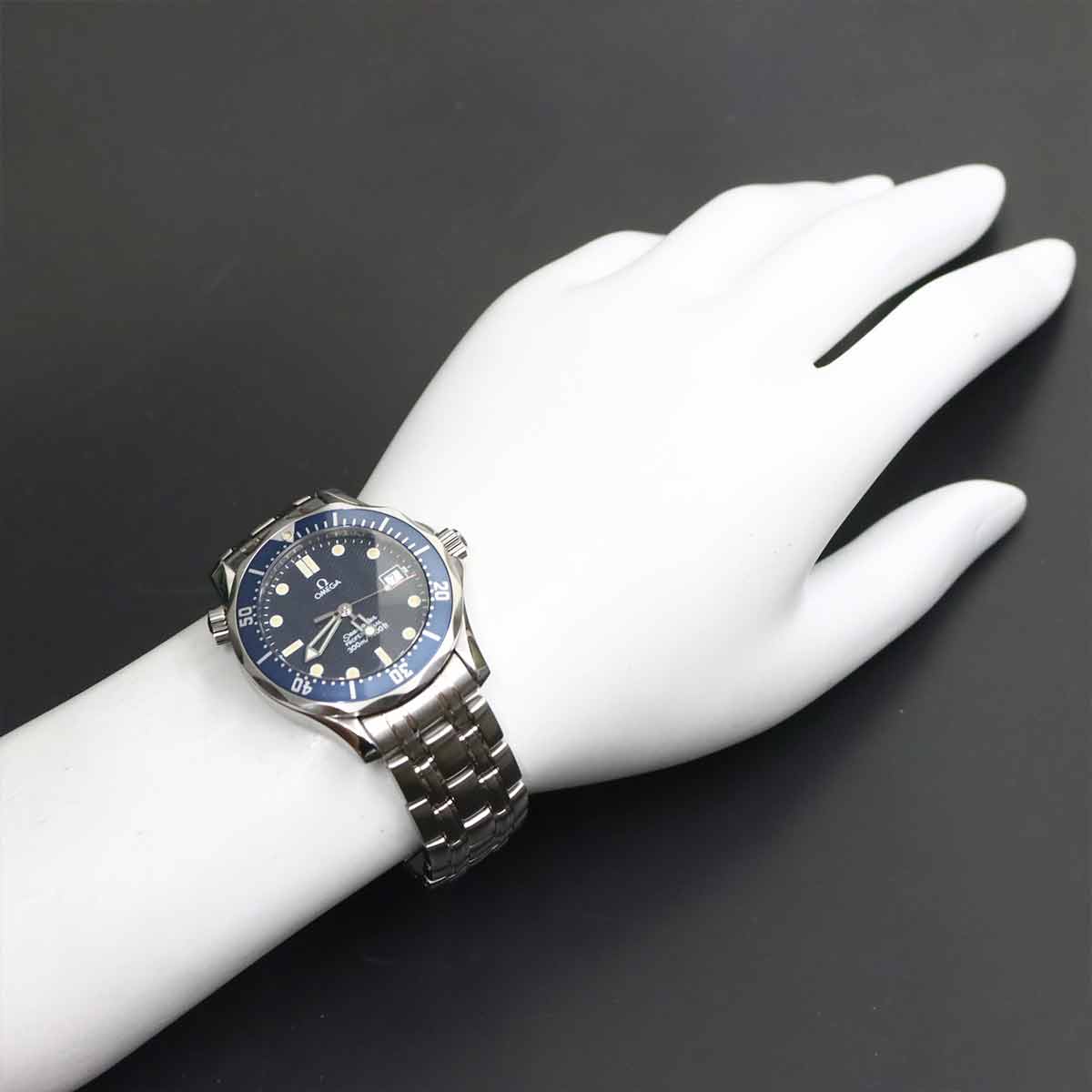 Seamaster Professional 2561 80 Date Navy Dial Boys Watch