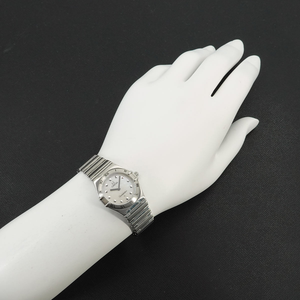 Constellation 1571.71 Quarts White Shell Dial Ladies Watch