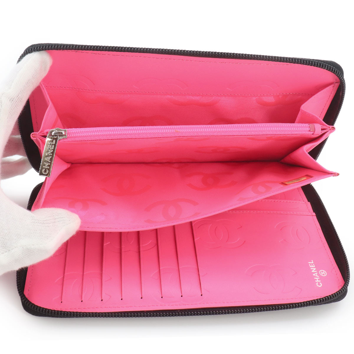 Cambon Line Zipped Around Long Wallet Leather Black A48660