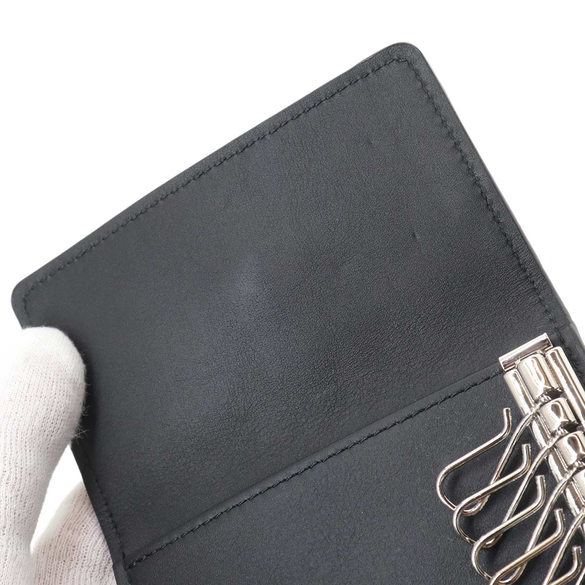 Monogram Taurillon Multicles 6 Key Case Black M82604