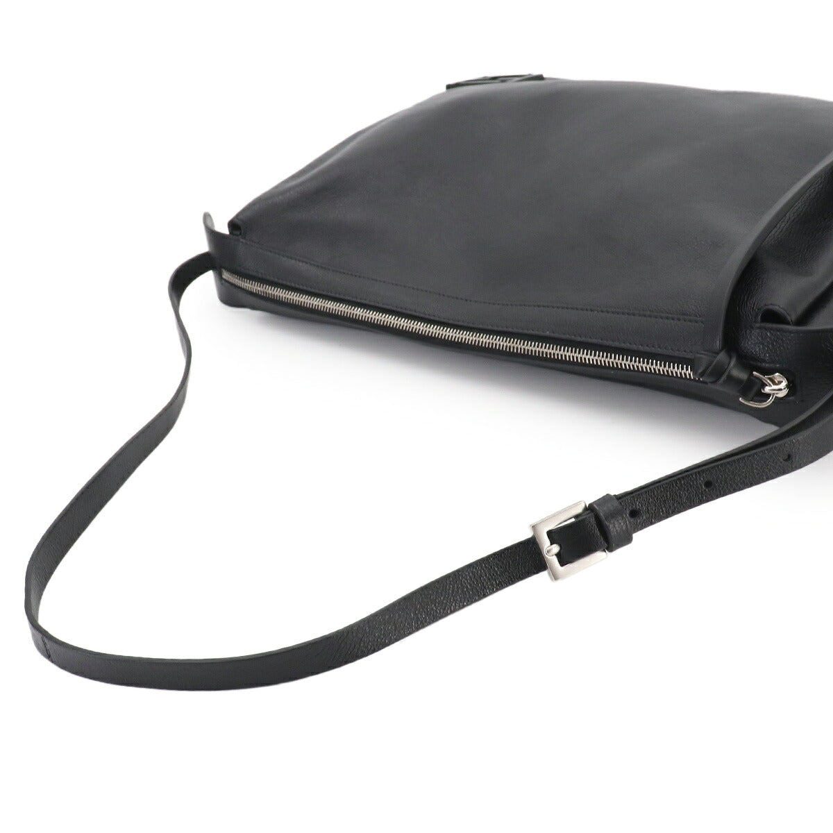 Simply Fendi Large Shoulder Bag Leather Nero 8BR831