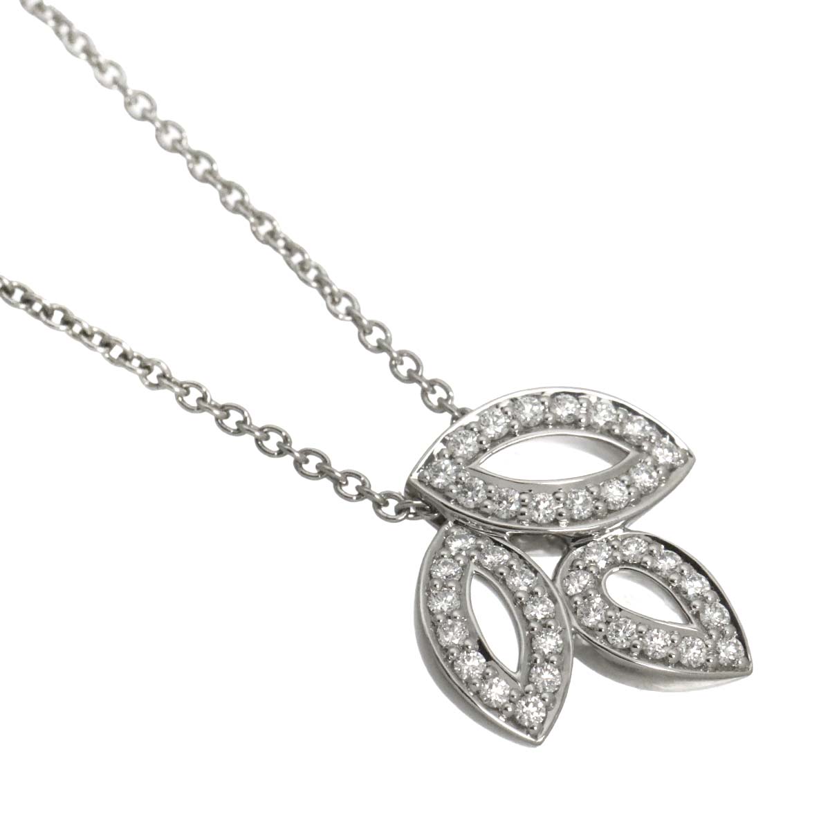 Lily Cluster Mini Diamond Necklace Pt
