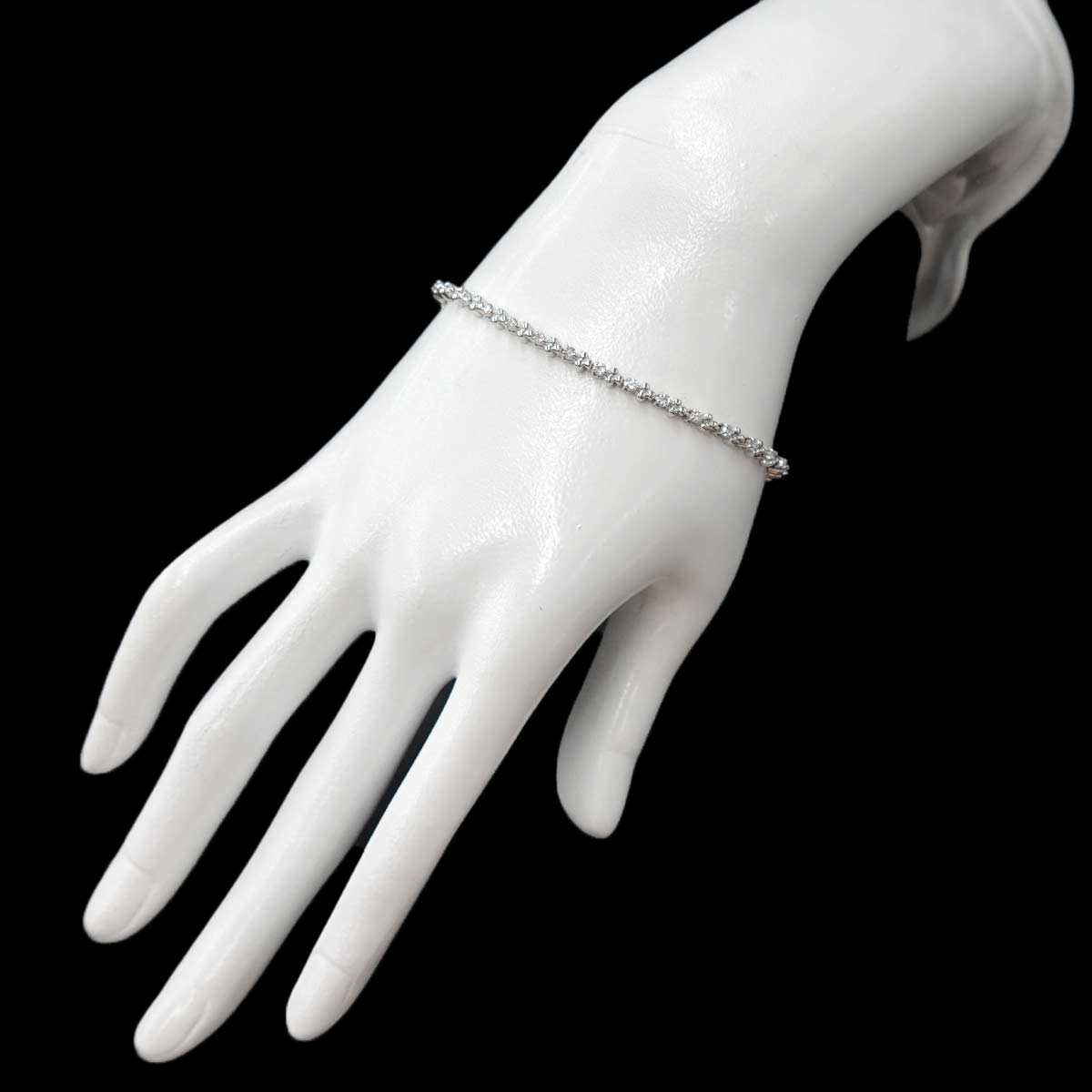 Diamond 0.90ct Bracelet 18K White Gold 750