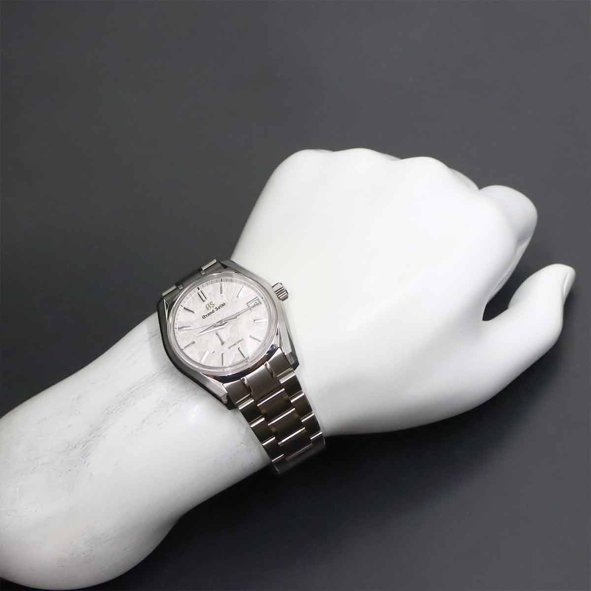 Heritage Collection Spring Drive SBGA443 Date 9R65 0DG0